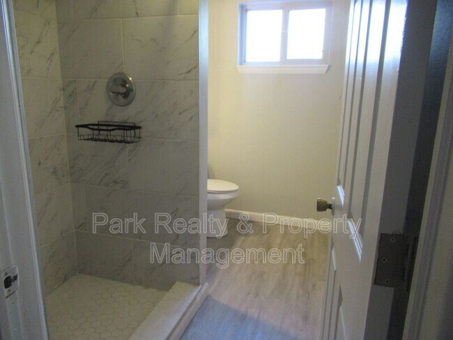 Building Photo - 2718 Ames St