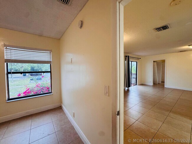 Building Photo - 7 Crossings Cir