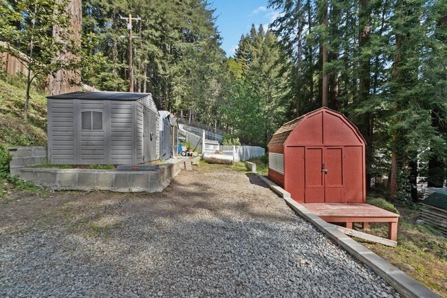 Building Photo - Serene Felton Retreat – Spacious Home Nest...