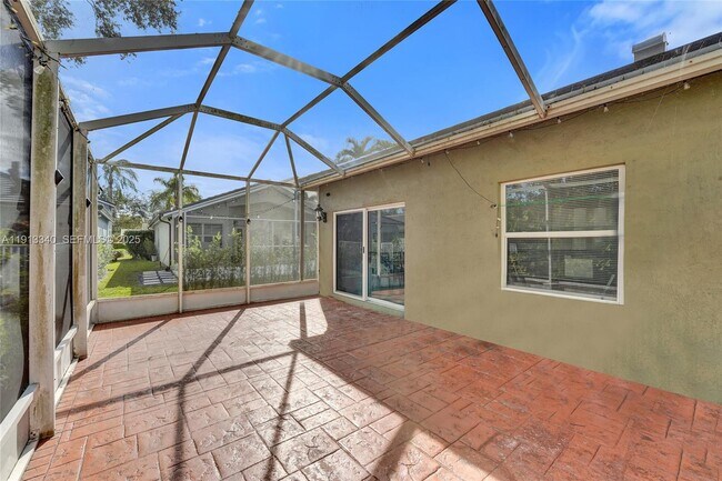 Building Photo - 4118 Sapphire Terrace