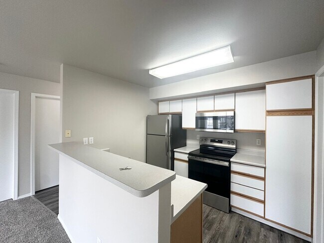 Building Photo - Fully renovated in 2025 2 bedroom, 2 bathroom ground floor apartment available soon.