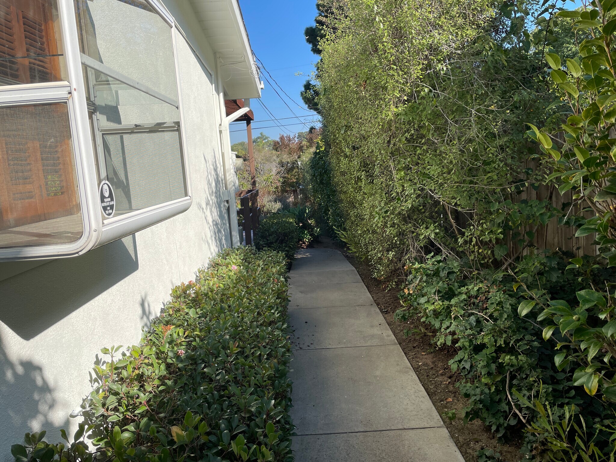 Building Photo - 855 Cornish Dr