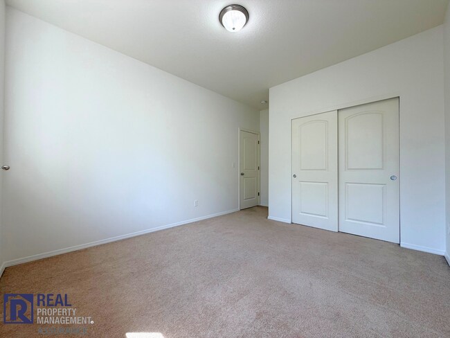 Building Photo - 18658 SW Hideo Ct