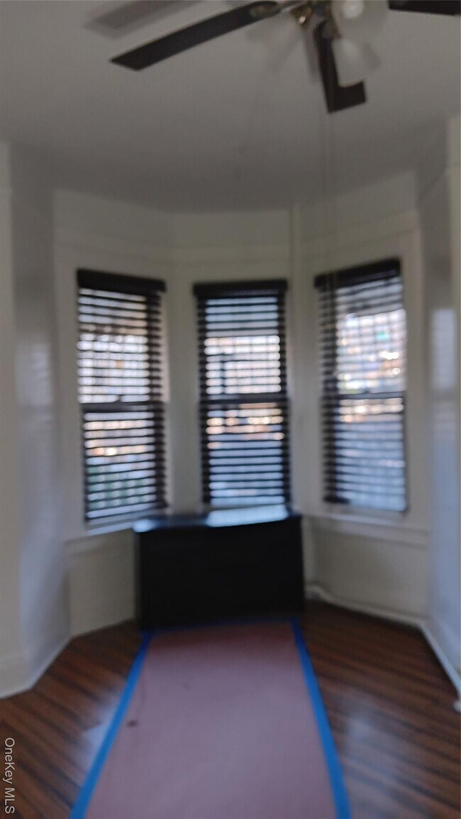 Building Photo - 1811 Wallace Ave