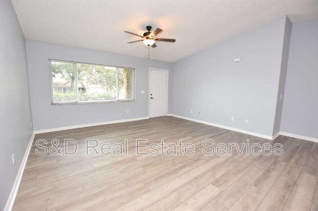 Building Photo - 6305 Christina Groves Cir E