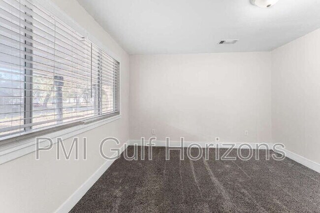 Building Photo - 620 Prichard Ave