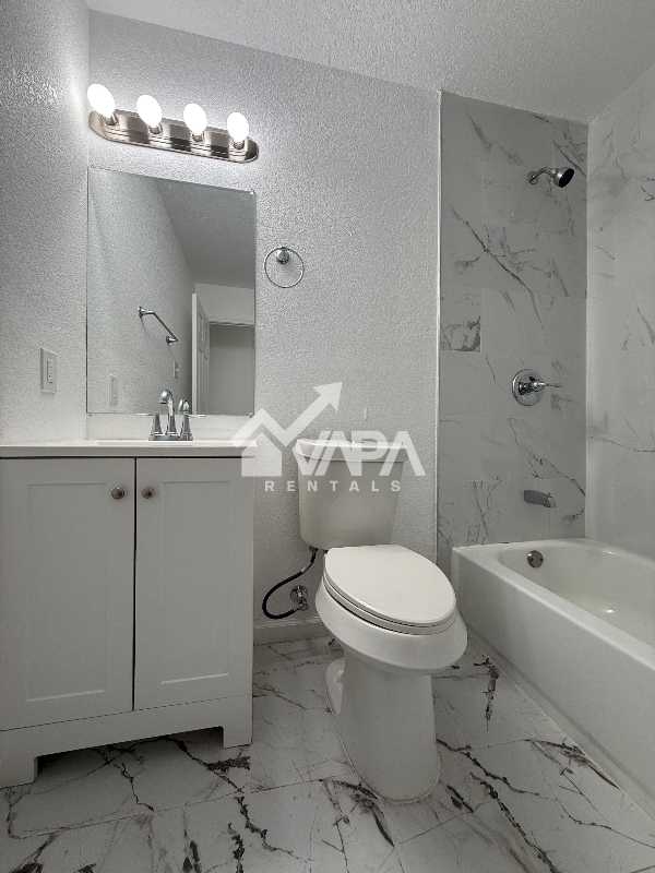 Building Photo - 174 Daytona Dr