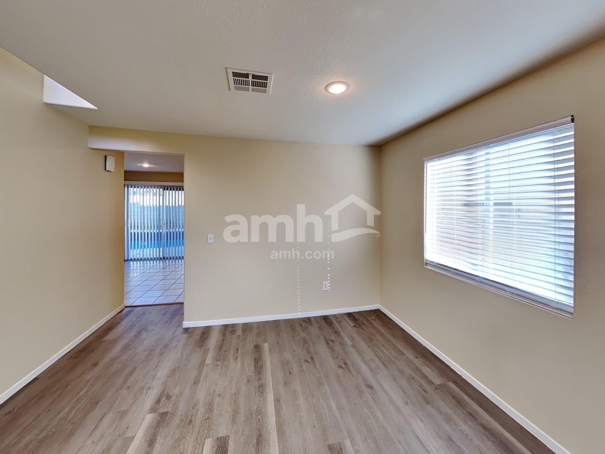 Building Photo - 9924 Ranch Hand Ave