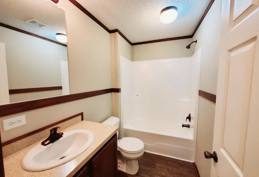 Building Photo - 332 Fox Chase Blvd