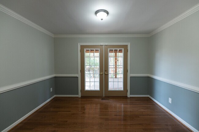 Building Photo - 5517 Robinridge Rd