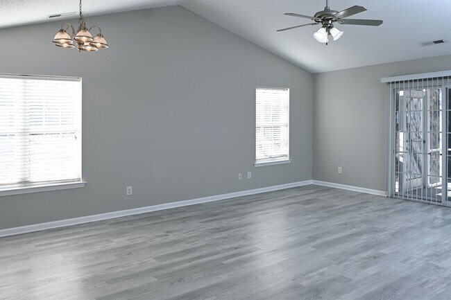 Building Photo - 8256 Tartan Ln