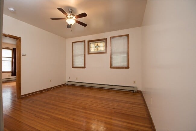 Building Photo - 207 N Fullerton Ave