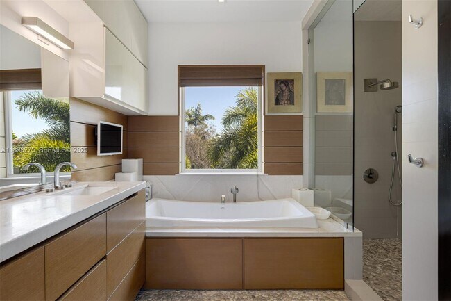 Building Photo - 765 Allendale Rd