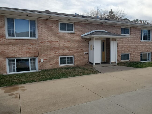 Primary Photo - 526 30th Ave