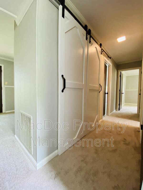 Building Photo - 12202 McClain St