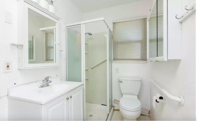 Building Photo - 45523 Lostwood Ave