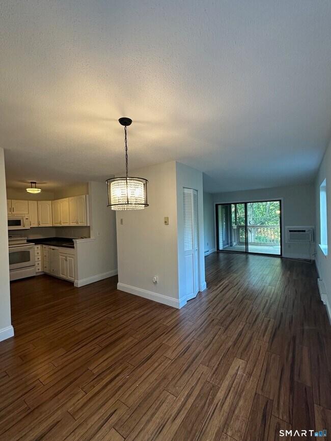 Building Photo - 3699 Broadbridge Ave