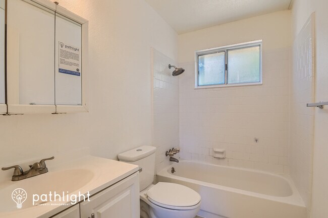 Building Photo - 5291 W Mountain Men Drive, Kearns, UT, 84118