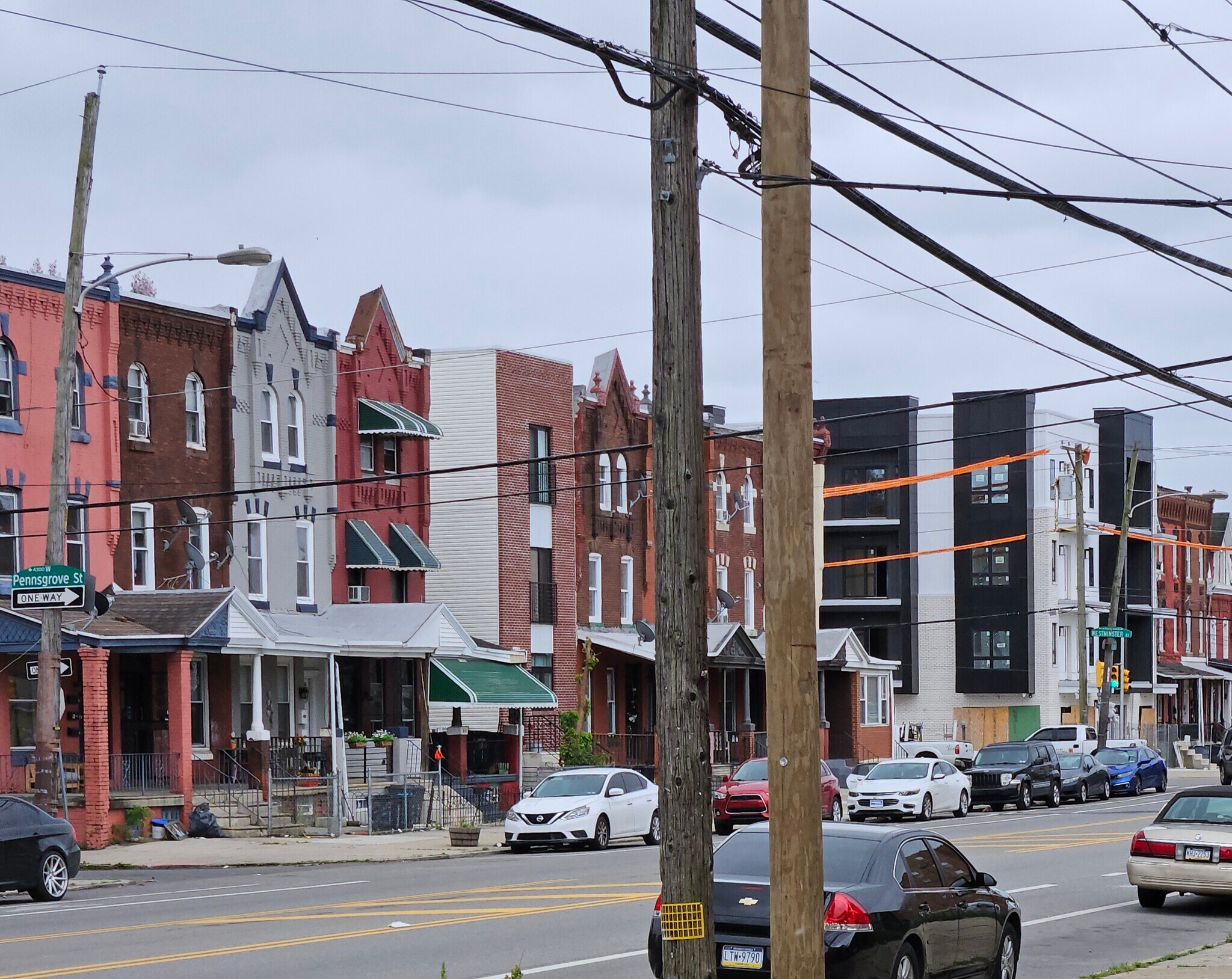 Street scene - 926 Belmont Ave