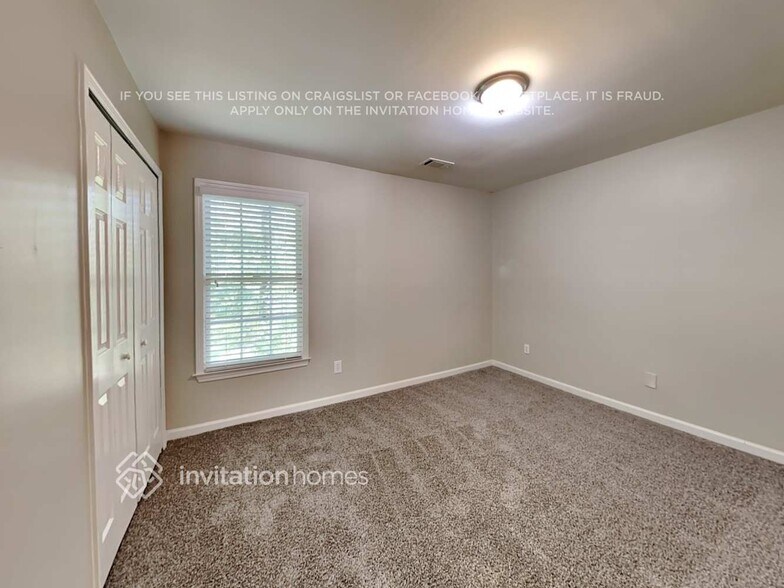 Building Photo - 1613 Babbling Brook Cove