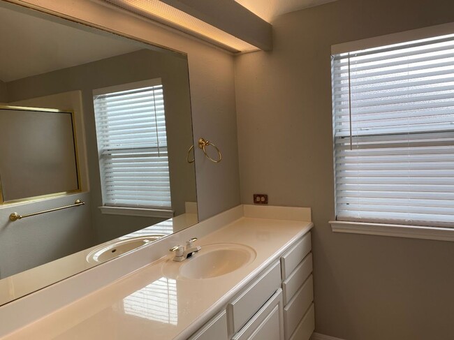 Building Photo - 13515 Demeter