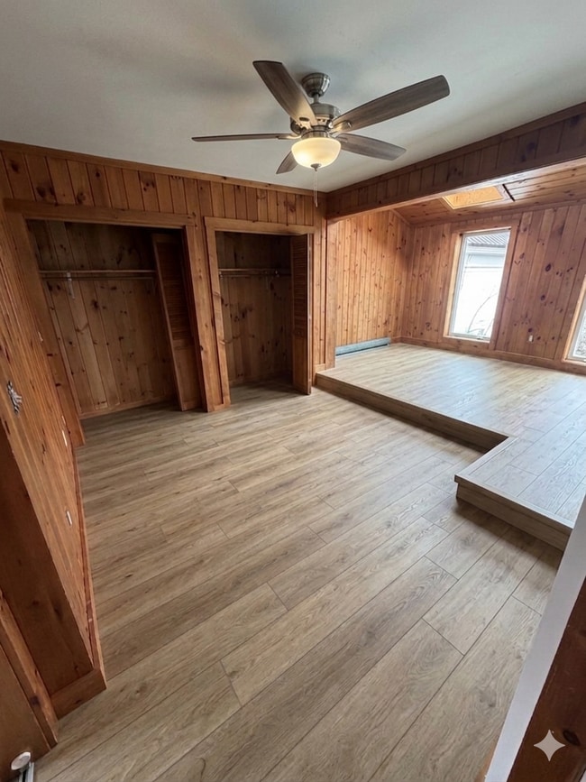 Building Photo - 967 Meadow Rd