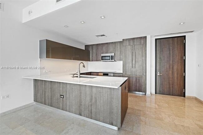 Building Photo - 88 SW 7th St