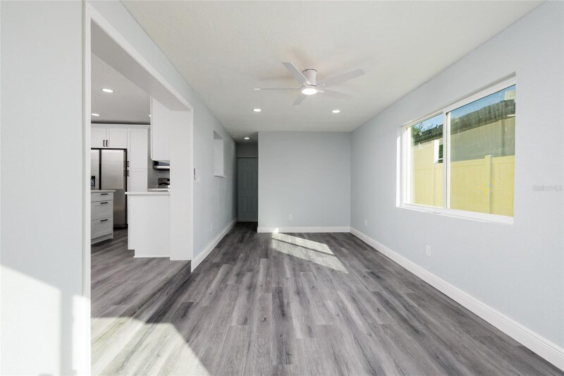 Building Photo - 1709 W Perio St