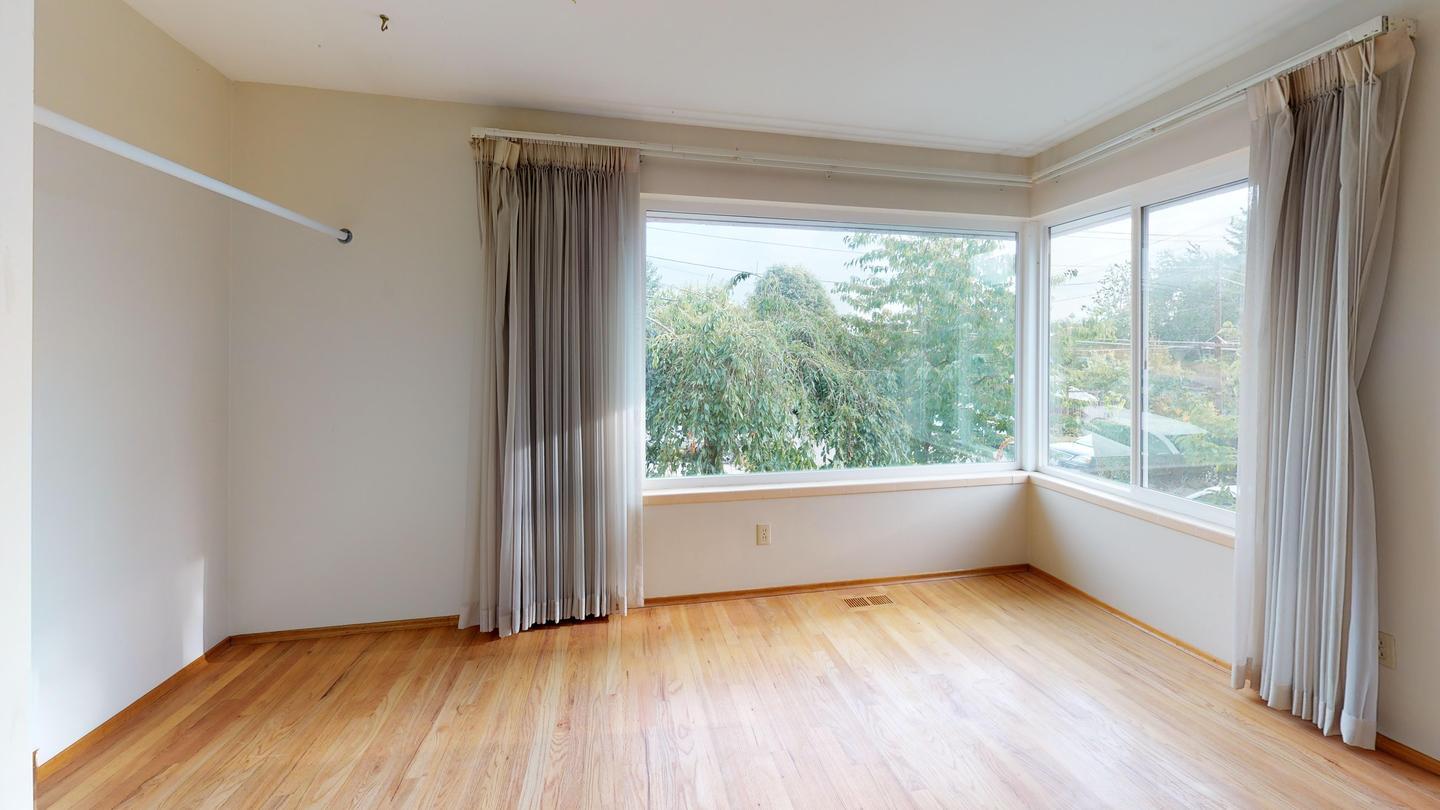 Building Photo - 510 N 87th St