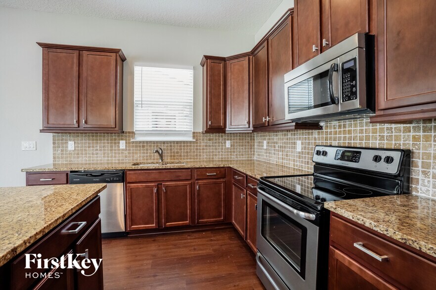 Building Photo - 423 Mahoney Lp