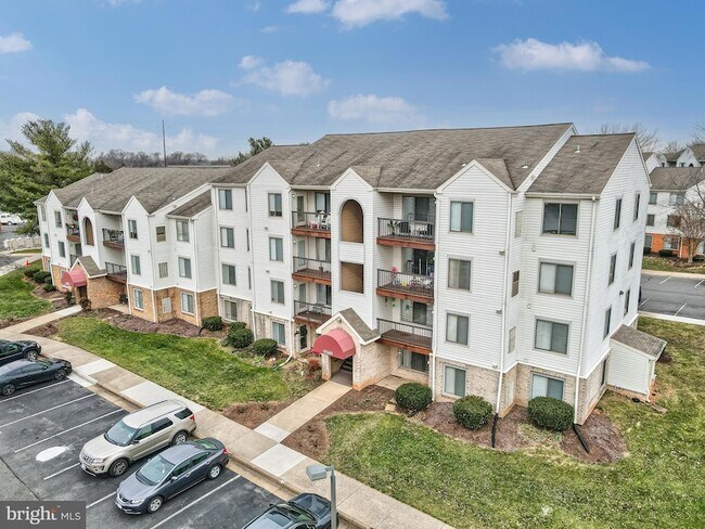 Building Photo - 9569 Coggs Bill Dr