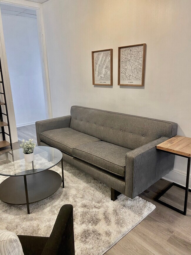 Building Photo - 414 Grand St