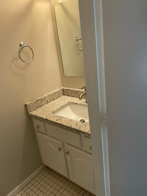 Building Photo - 3821 Davenport St