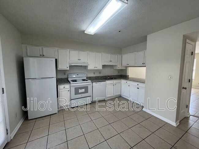 Building Photo - 6690 Chupp Rd