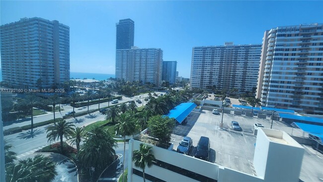 Building Photo - 1945 S Ocean Dr