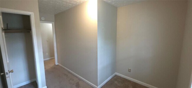 Building Photo - 6601 Brittwood Way