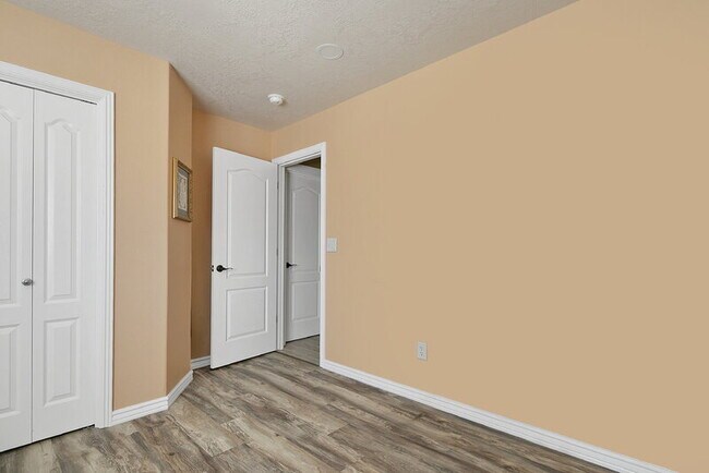 Building Photo - 2295 W Apgar Creek Dr