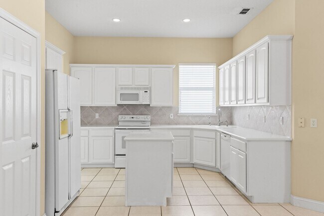 Building Photo - Avalon Park at Turtle Creek 3 bedroom home