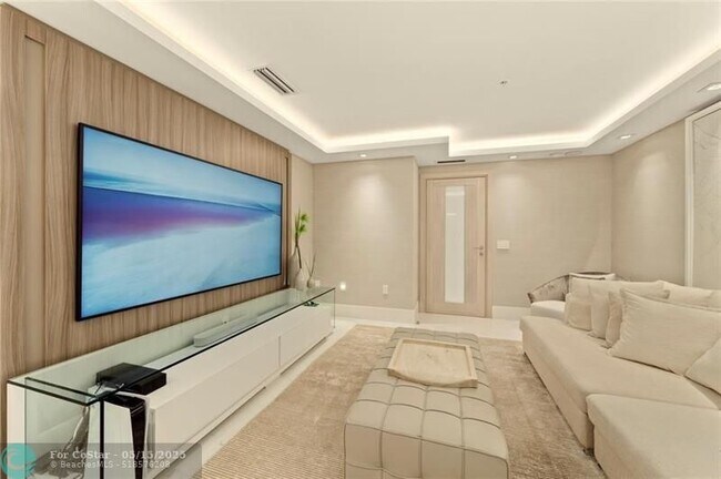 Building Photo - 17301 Biscayne Blvd