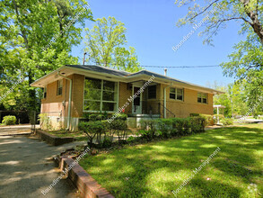 Building Photo - 5689 Kite Dr