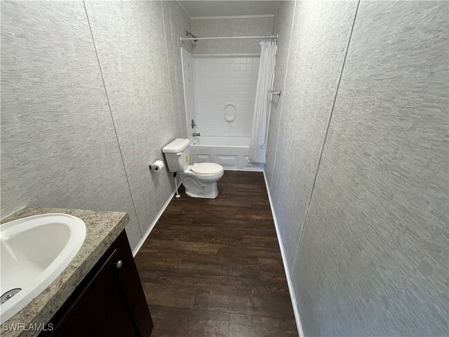 Building Photo - 5109 Flamingo Dr