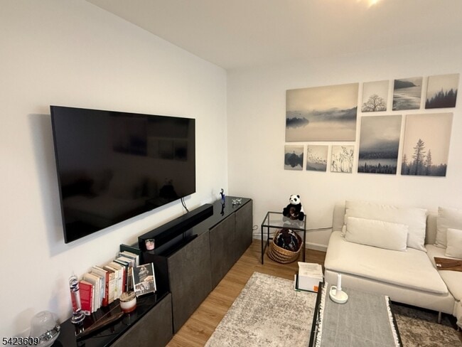 Building Photo - 22 Castle Ridge Dr