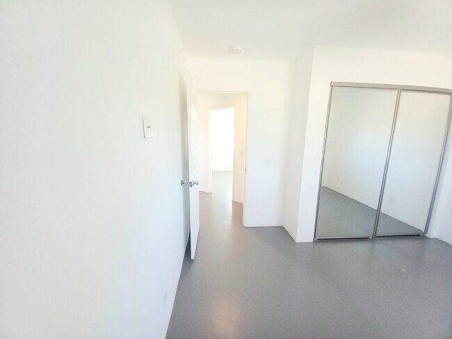 Building Photo - Fantastic Rental Opportunity in South Joshua Tree!