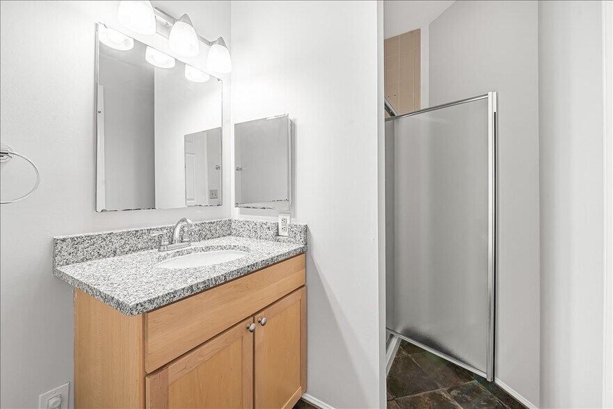 Building Photo - 5820 Inman Park Cir
