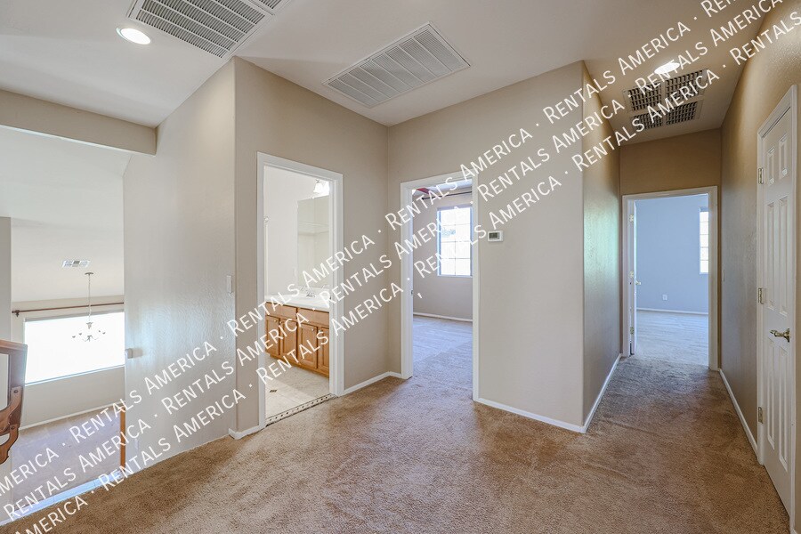 Building Photo - 3117 W Espartero Way