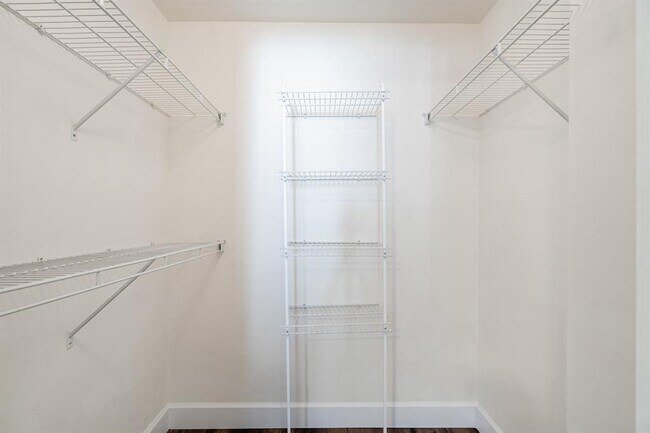 Building Photo - 2421 NE 65th St