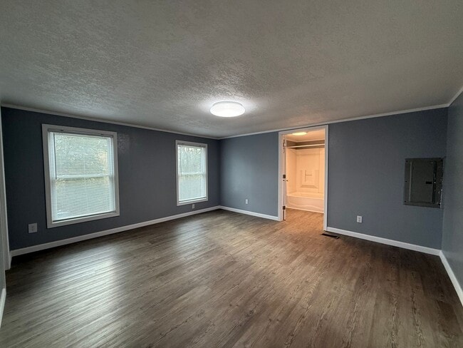 Building Photo - 3 Bedroom 2 Bathroom Home located in Baileyton, TN