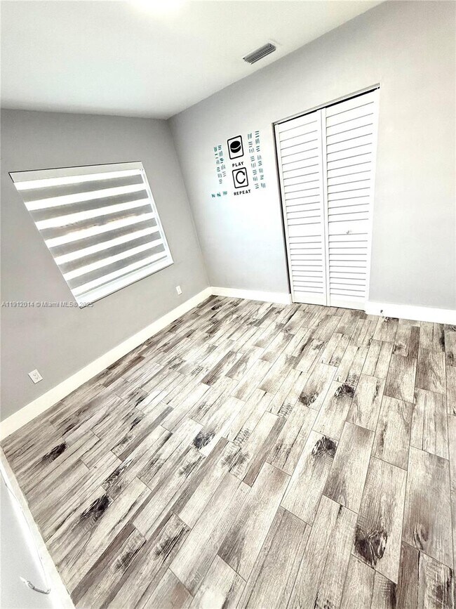 Building Photo - 11120 SW 154th St