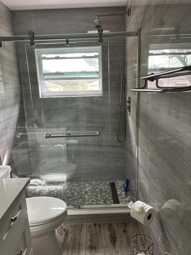 Building Photo - 5169 Lakefront Blvd