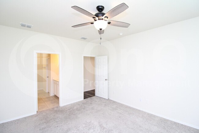 Building Photo - 5616 Cherrywood Wy